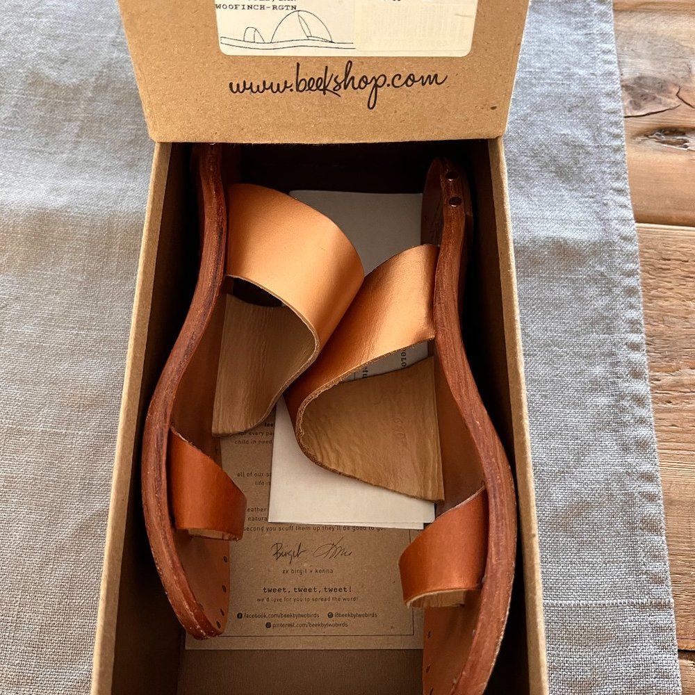 BEEK Finch Leather Toe Ring Sandals SIZE 8